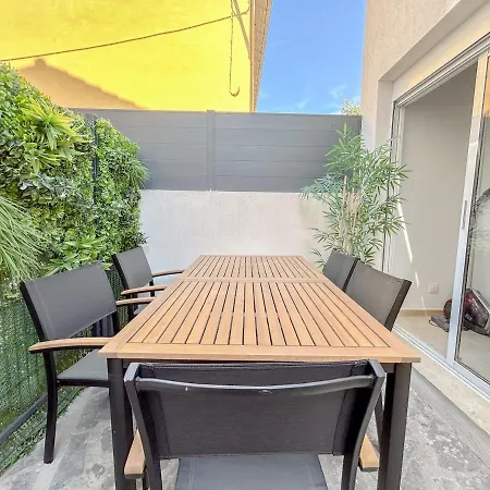 Avec Parking Terrasse Et Proche De La Saint-Raphael (Var)