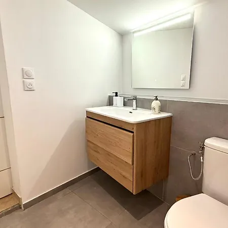 Avec Parking Terrasse Et Proche De La Apartman *